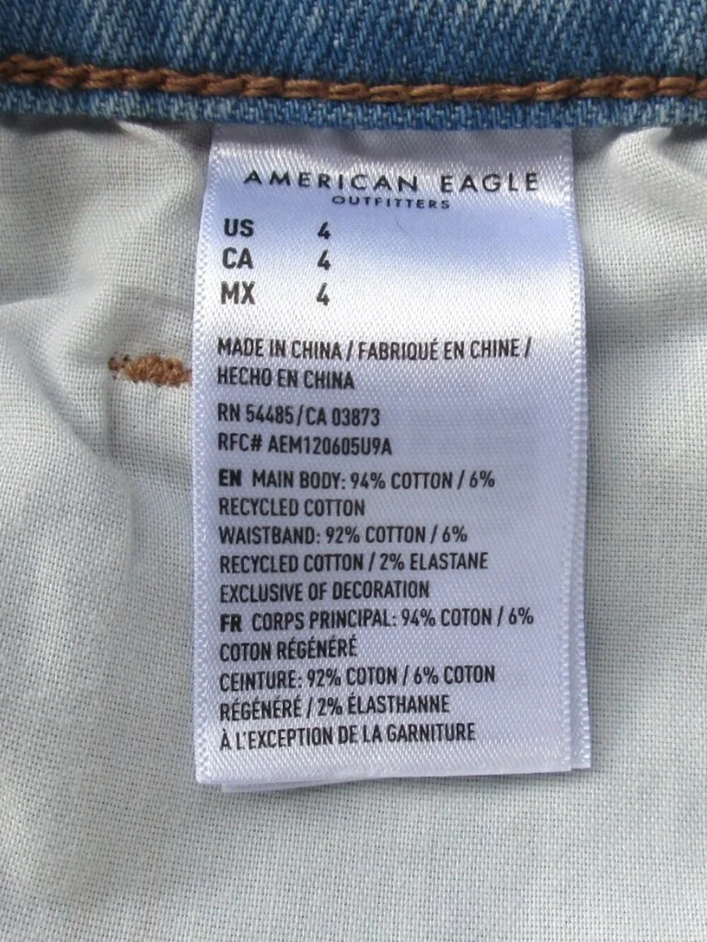 New AMERICAN EAGLE Jean Shorts Size 4 Distressed Baggy Mom Short